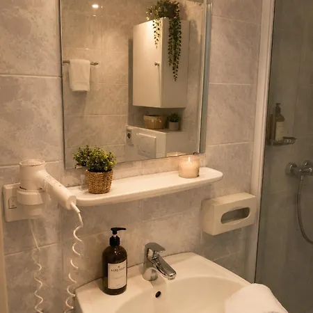 Alpine Near Bad Ischl#2 Apartment